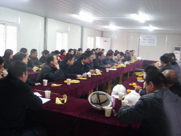 南京棲霞區(qū)馬群街道辦到我公司進(jìn)行了考察，開展了有關(guān)科學(xué)發(fā)展觀的研討會(huì)
